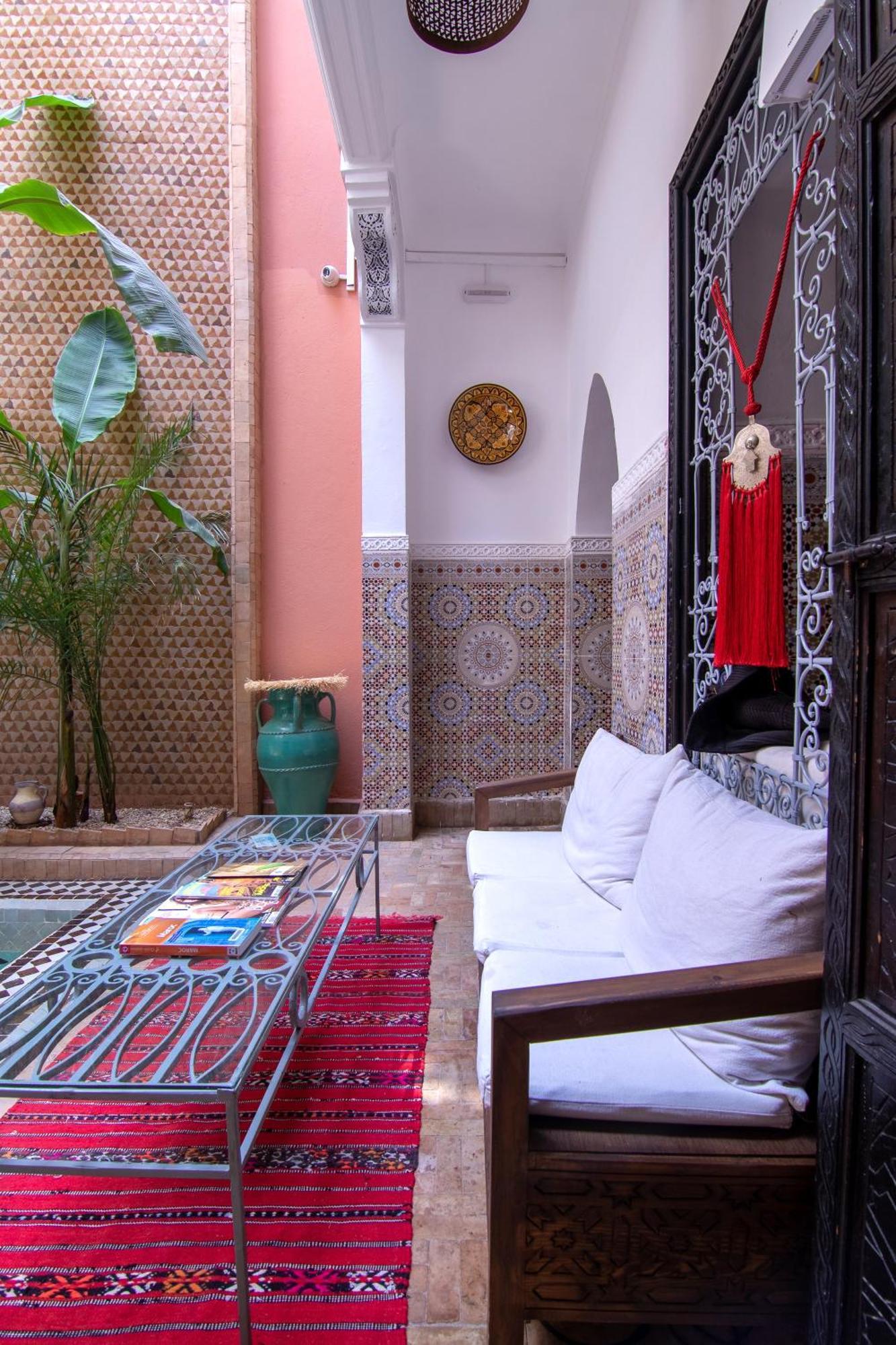 Riad Hugo Марракеш Экстерьер фото